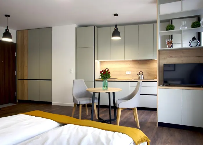 Essence Sapphire Poznan