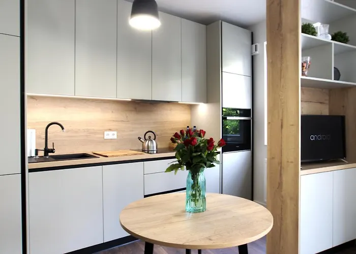 Essence Sapphire Poznan