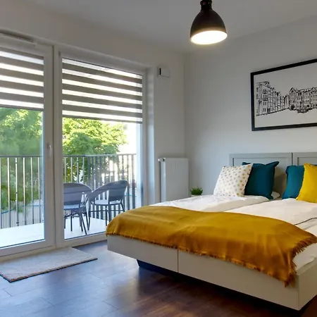 Apartment Essence Sapphire Poznan