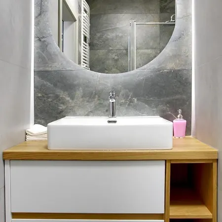 Essence Sapphire Διαμέρισμα Πόζναν