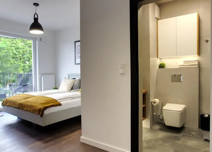 Essence Sapphire * פוזנן